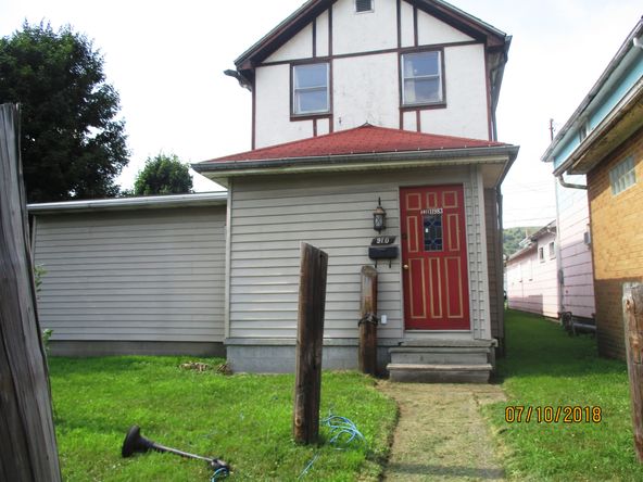 910 Washington St, Newell, WV 26050